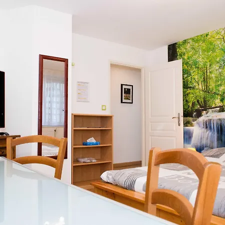 D'hotes Au Coeur De Nancyb&b Proche Gare De Panzió 2*