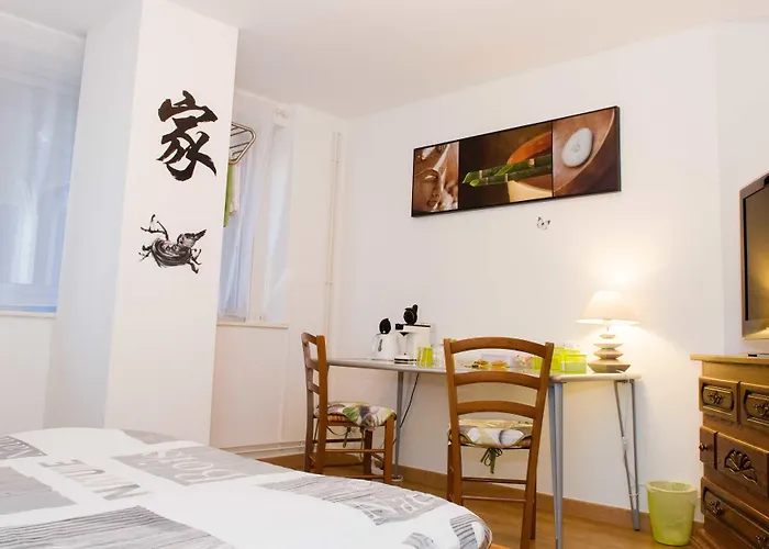 D'hotes Au Coeur De Nancyb&b Proche Gare De Bed & Breakfast 2*