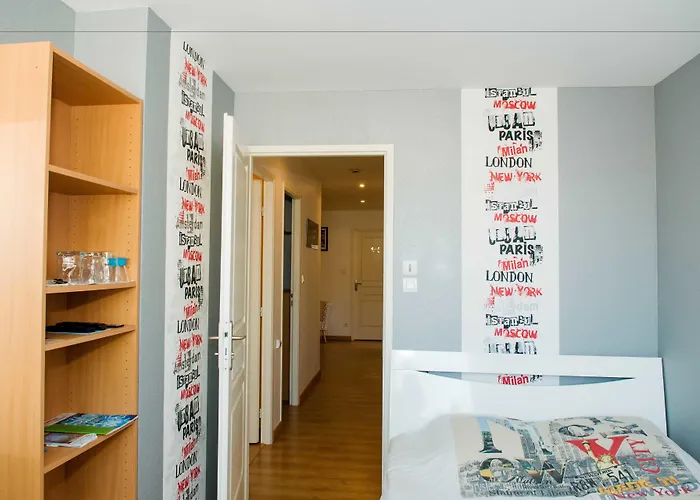 D'hotes Au Coeur De Nancyb&b Proche Gare De Bed & Breakfast 2*