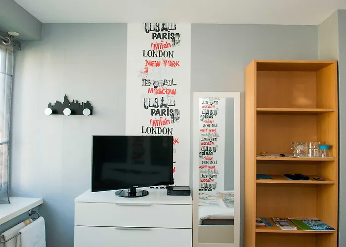 Bed & Breakfast D'hotes Au Coeur De Nancyb&b Proche Gare De 2*